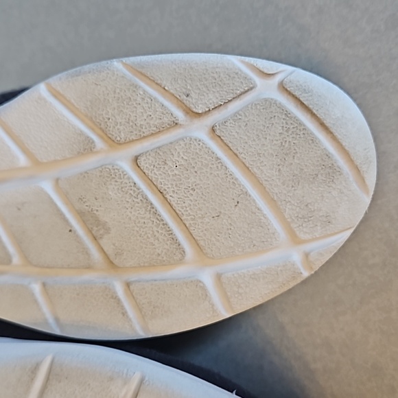 Merinos blue and white slip ons - Picture 10 of 10